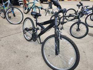 lot 420 image: Next PX4.0 22 Trail Bicycle 14 Black Frame