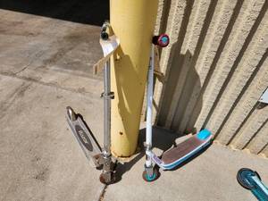 lot 429 image: Lot of (2) Razor Scooters