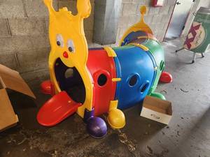 lot 193 image: Caterpillar theme Plastic Play Tunnel