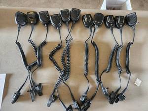 lot 184 image: Lot of (11) Motorola RMN5038A Digital Radio Remote Speaker Microphones