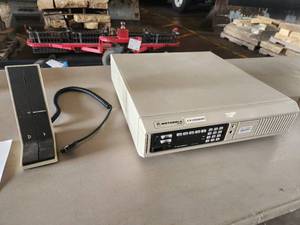 lot 188 image: Motorola Astro Flashport Base with Speaker and Cord L20URS9PW1AN