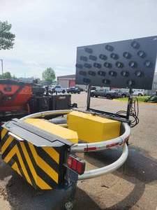 lot 3 image: TrafFix Devices Inc The Scorpian Crash Attenuator Lane Change Machine