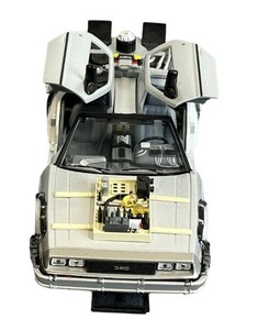 lot 150 image: Welly Delorean Back to the Future 3 (124 Scale) Die Cast Metal Time Machine
