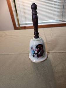 lot 32 image: Vintage Gorham Fine China Dinner Bell Home For The Holidays 1986