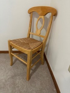 lot 3 image: Winsome WoodWicker Chair