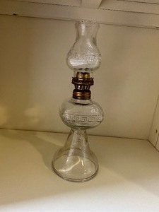 lot 11 image: Vintage Mini Oil Lamp