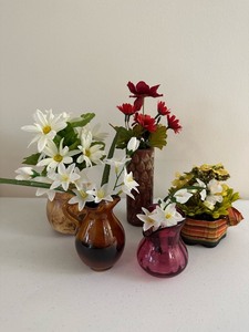 lot 77 image: Assortment Of Vases With Flowers