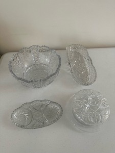 lot 48 image: Vintage Crystal Bowl Dishes And Desert Tray 5pcs
