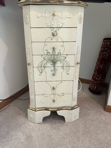 lot 96 image: Vintage Large Hand Painted Jewlery Chest 32x15x12