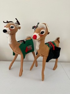 lot 105 image: Vintage Annalee Dolls Christmas Lot - Reindeer Angels Elf Santa Mice Ms Claus Carolers and More