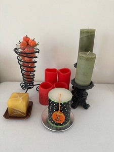 lot 93 image: Lot of Assorted Candles and Decor