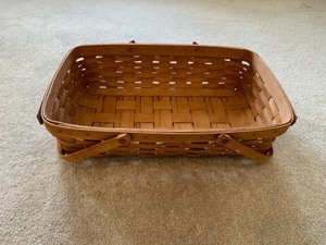 lot 147 image: Handwoven Longaberger Basket