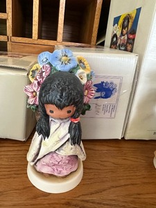 lot 185 image: RARE Vintage Limited Edition DeGrazia Goebel Figurine in Original Packaging Flower Girl Valued at $250