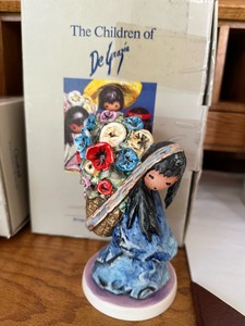 lot 189 image: RARE Vintage Limited Edition DeGrazia Goebel Figurine in Original Packaging Beautiful Burden Valued at $295