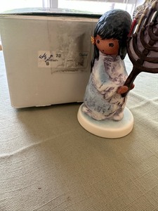 lot 199 image: RARE Vintage Limited Edition DeGrazia Goebel Figurine in Original Packaging Festival of Lights Valued at $395