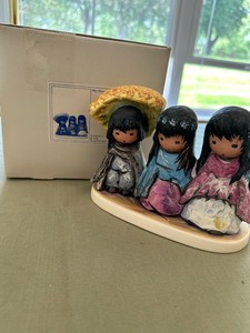 lot 221 image: RARE Vintage Limited Edition DeGrazia Goebel Figurine in Original Packaging Wee Three Valued at $395
