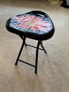 lot 139 image: Folding Stool 18x12