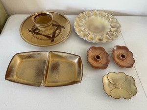 lot 143 image: FRANKOMA POTTERY Assorted Decorative Serving Trays an Candle Holders (204A 300 819)