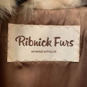 lot 52 image: Luxury Fox Fur Jacket from Ribnicks Furs