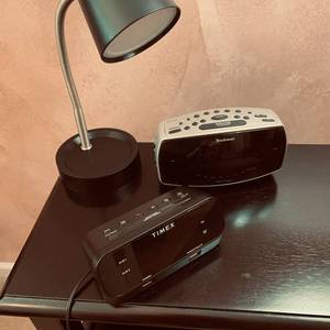 lot 59 image: Bedroom Accessories