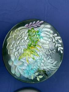 lot 20 image: Bird Bath