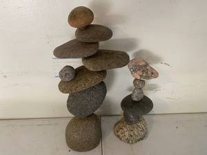 lot 25 image: Metal and Ceramic Garden Art
