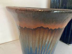 lot 33 image: Planters