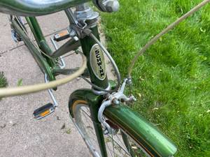lot 42 image: Vintage Schwinn Bike
