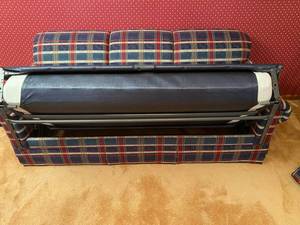 lot 83 image: Plaid Upholstered Broyhill Sleeper Sofa