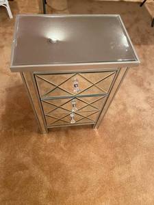 lot 85 image: Mirrored Chest