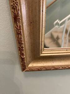 lot 111 image: Framed Mirror
