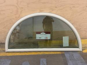 SIMONTON Home Depot 6500 Series Geometric Crest Shaped Window