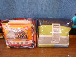 lot 28 image: Bed Sets