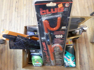lot 151 image: Miscellaneous Automotive Accessories