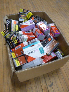 lot 162 image: Box of Heavy Duty Staples