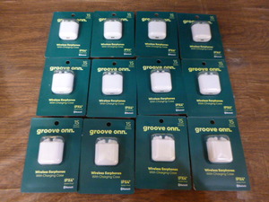lot 225 image: 12 Groove Onn Wireless Earphones with Charging Case