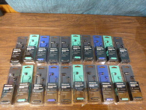 lot 215 image: 20 Skullcandy Wired Earbuds with Microphone