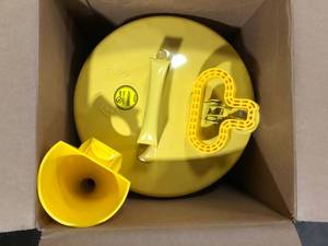 lot 50 image: Eagle 5 Gal. Capacity Yellow Galvanized Steel Type I Gasoline Safety Can with Funnel  Customer Returns See Pictures