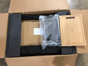 lot 32 image: Glacier Bay Zero Radius 33 in. Drop-In 5050 Double Bowl 18 Gauge Stainless Steel Workstation Kitchen Sink with Spring Neck Faucet  Customer Returns See Pictures