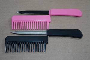 lot 16 image: 2 NEW Hair Comb Knives