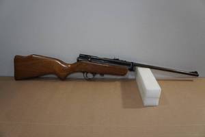 lot 78 image: Crosman 80 Pellgun Pellet Gun - .22 Cal
