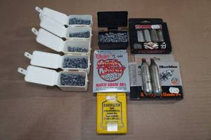 lot 88 image: Assorted BBs & CO2 Cylinders