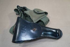 lot 99 image: Bucheimer MRT Holster with Military Belt
