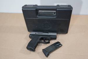 lot 1R image: Taurus Millennium Pro PT-111 9mm Para Semi-Auto Pistol - 2 Magazines
