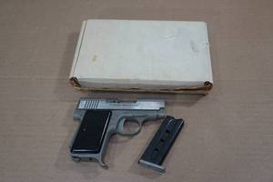 lot 1Q image: AMT Back Up .22 LR Semi-Auto Pistol - 2 Magazines