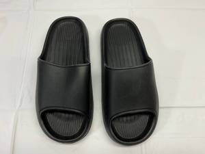 lot 28 image: MM. Black Cushion Slides Size 44-45