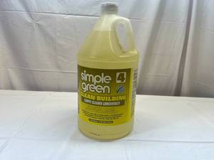 lot 32 image: MM. 1 Gallon Simple Green Carpet Cleaner Concentrate