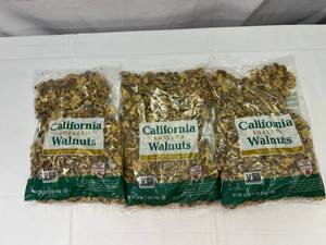lot 59 image: MM. 3x 1lb Bags California Walnuts