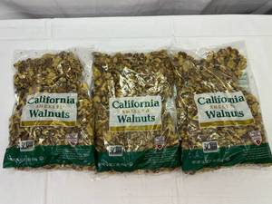 lot 61 image: MM. 3x 1lb Bags California Walnuts