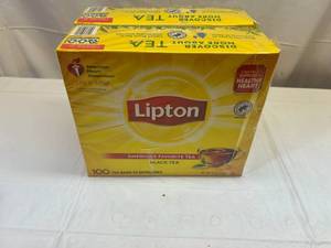 lot 63 image: MM. 2x 100 bags-Lipton Black Tea